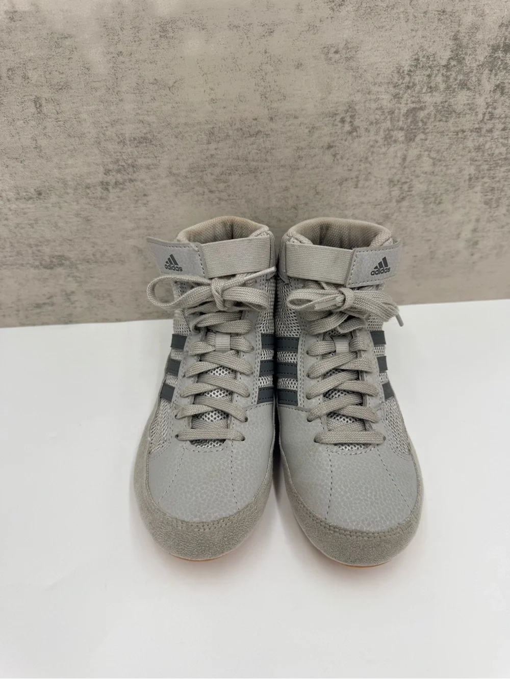 Adidas Boys Youth High Top Wrestling Shoes Gray Black Gum Size 2 G66004